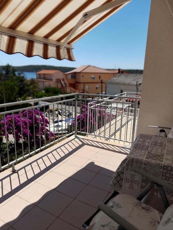Apartments And Studios Vinko Matic Rab Town Kültér fotó